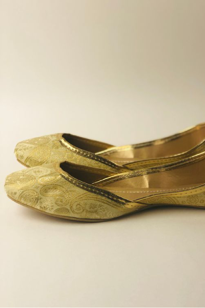 Golden Punjabi Juti Design